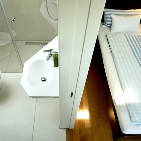 Neues Gastezimmer Fur Bauma, Nahe Muc Airport, Munchen Zentrum Und Therme * Erding