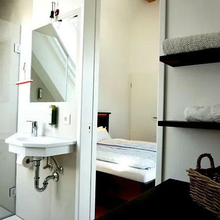 Neues Gastezimmer Fur Bauma, Nahe Muc Airport, Munchen Zentrum Und Therme
