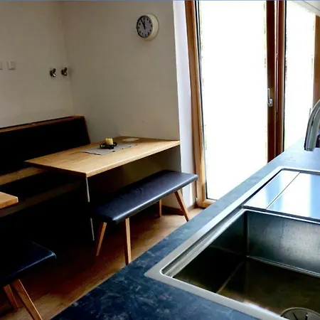 Neues Gastezimmer Fur Bauma, Nahe Muc Airport, Munchen Zentrum Und Therme Rum i privatbostad Erding